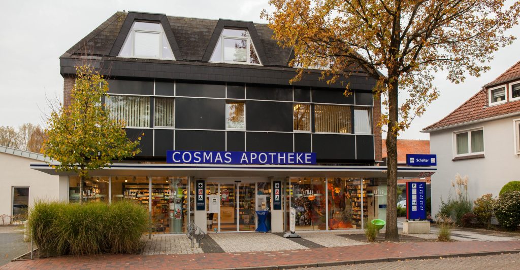 Filiale der Cosmas-Apotheke von Außen